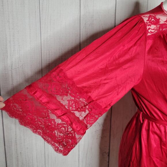 Vintage Texsheen Red Midi Robe with Lace Sleeves, size Medium - Picture 2 of 5